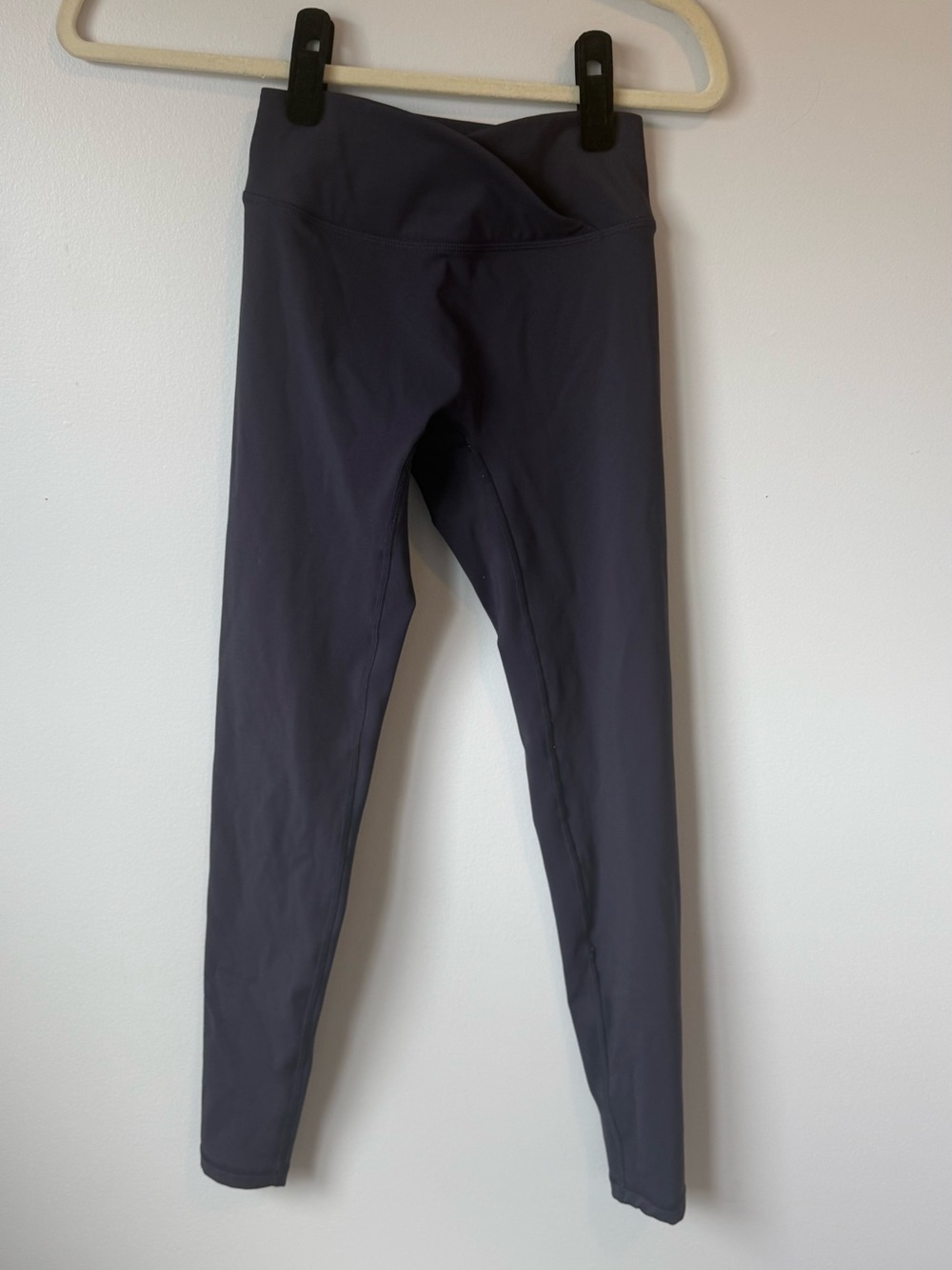 NWOT ONER ACTIVE UNIFIEDMOVE™ WRAP LEGGINGS WHITE LOGO- TRUE BLUE